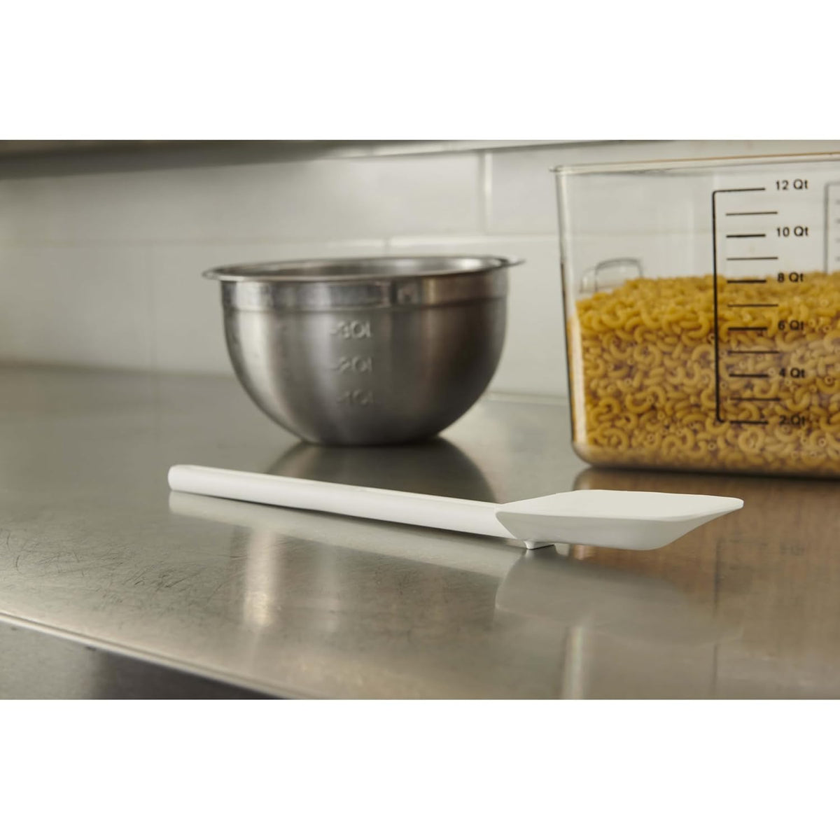 Scraper Spatula, 9.5-Inch | Rubbermaid Commercial Products